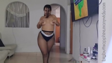 Her Hot Dance Makes Me Cum Twice!