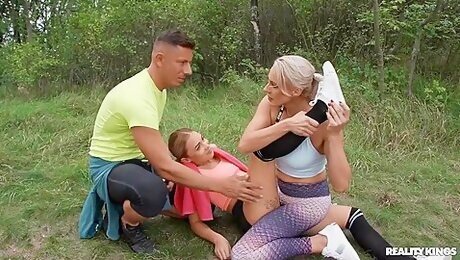 Outdoor 3some Sex Jogging With Milf
